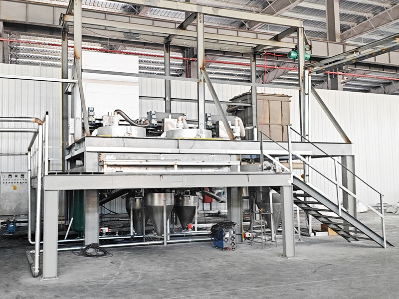 Vacuum feeding system